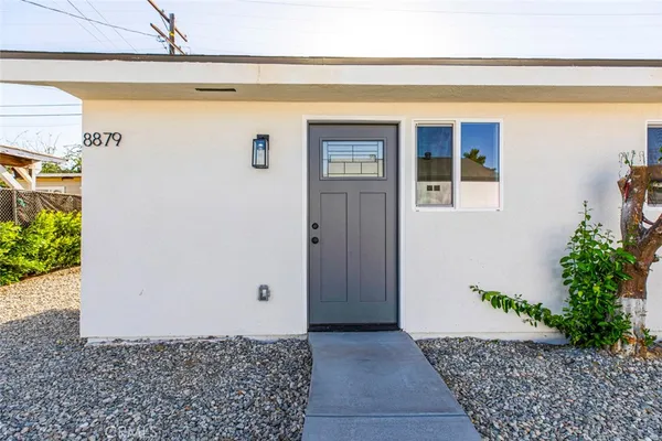 $2,100 | 8879 Morehart Avenue, Sun Valley, CA 91352