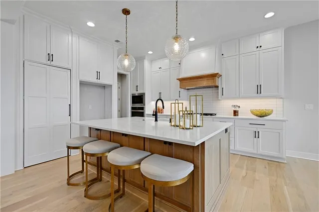 $1,396,500 | 17100 Earnshaw Street, Overland Park, KS 66210