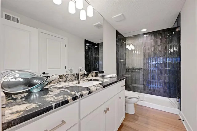 $1,396,500 | 17100 Earnshaw Street, Overland Park, KS 66210