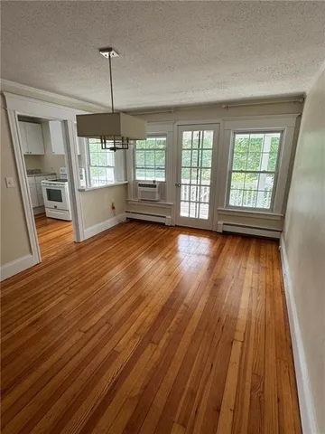 $2,500 | 71 High Street, Westerly, RI 02891