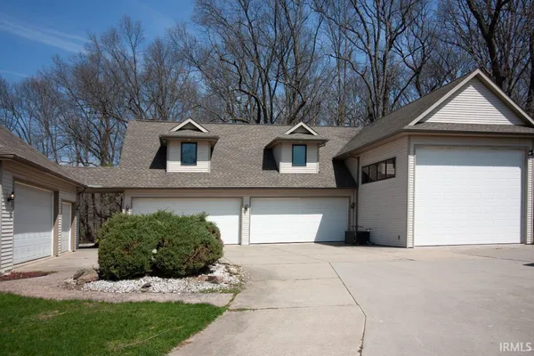 $665,000 | 3930 North 40 East, Angola, IN 46703