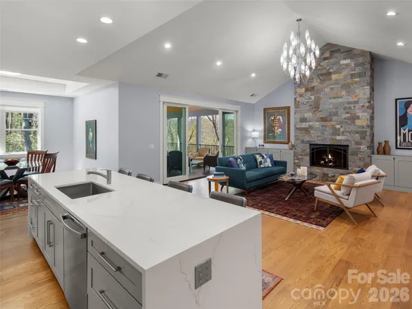 $1,150,000 | 255 Dalhousie Court, Flat Rock, NC 28731