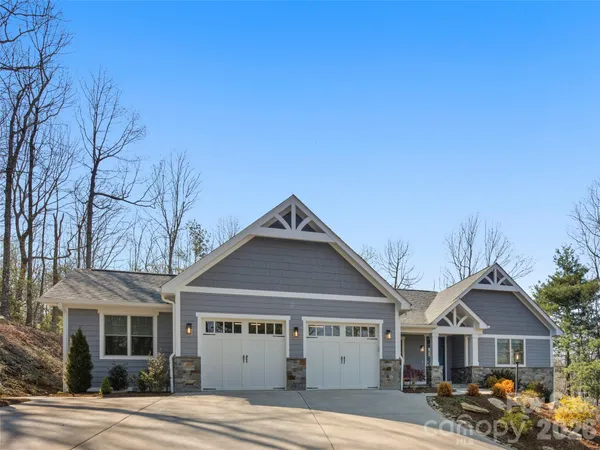 $1,150,000 | 255 Dalhousie Court, Flat Rock, NC 28731