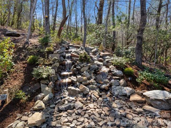 $1,150,000 | 255 Dalhousie Court, Flat Rock, NC 28731