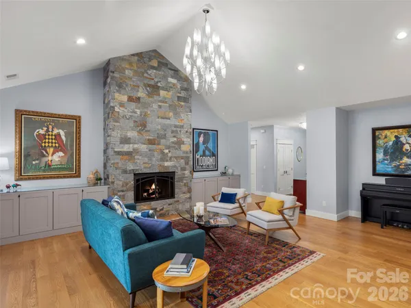 $1,150,000 | 255 Dalhousie Court, Flat Rock, NC 28731