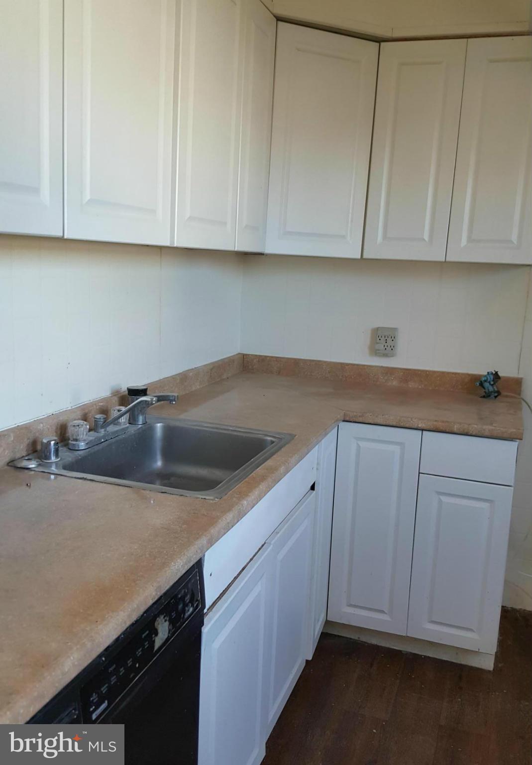5000 Old Court Road Randallstown, MD 21133 - Photo 8 of 28 Kitchen