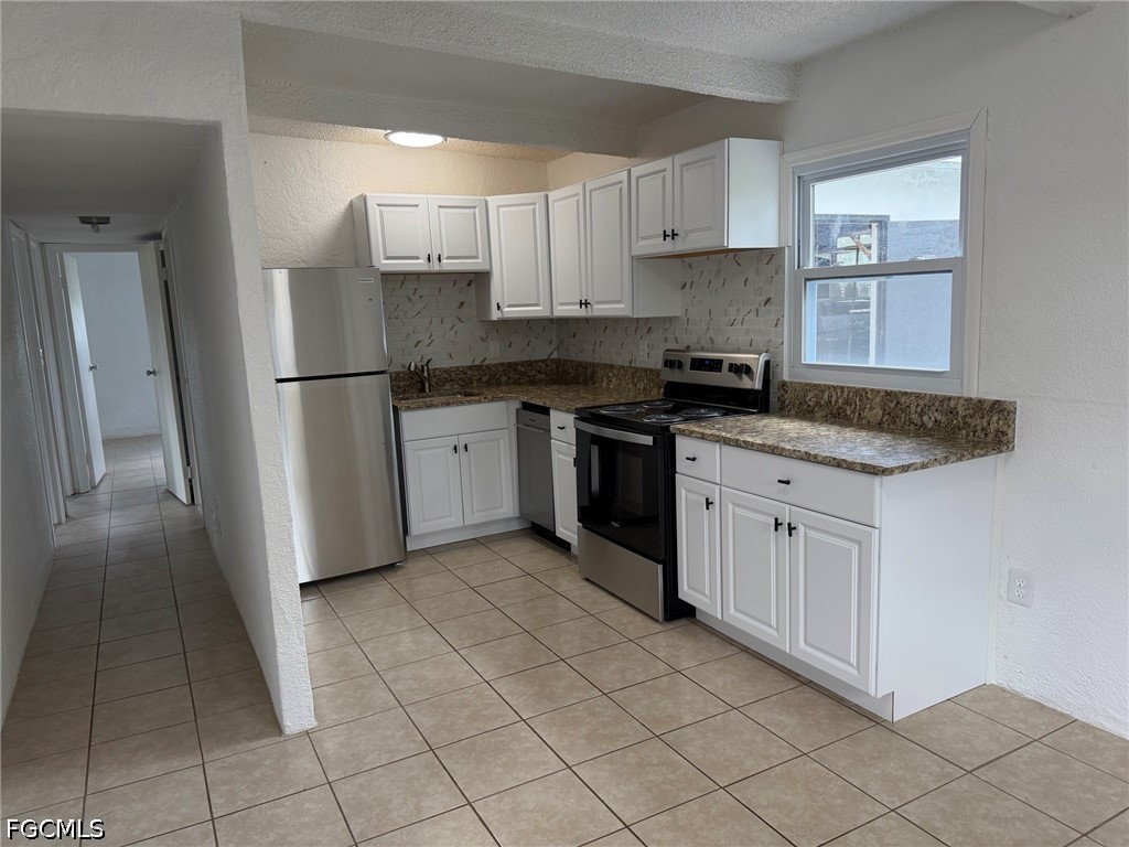 1818 Richards Street Naples, FL 34120 - Photo 4 of 7