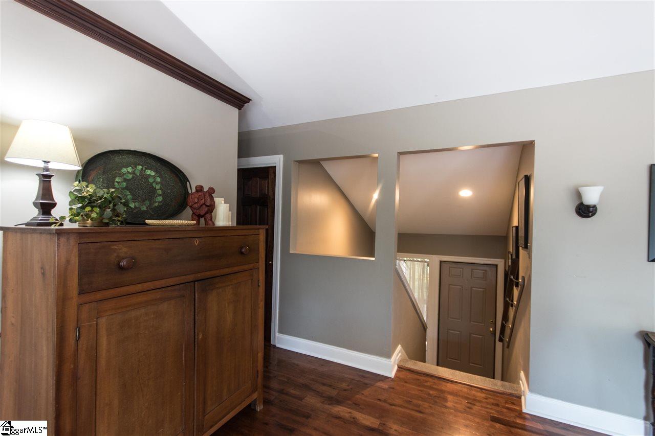 12 Altamont Forest Road Greenville, SC 29609 - Photo 3 of 21
