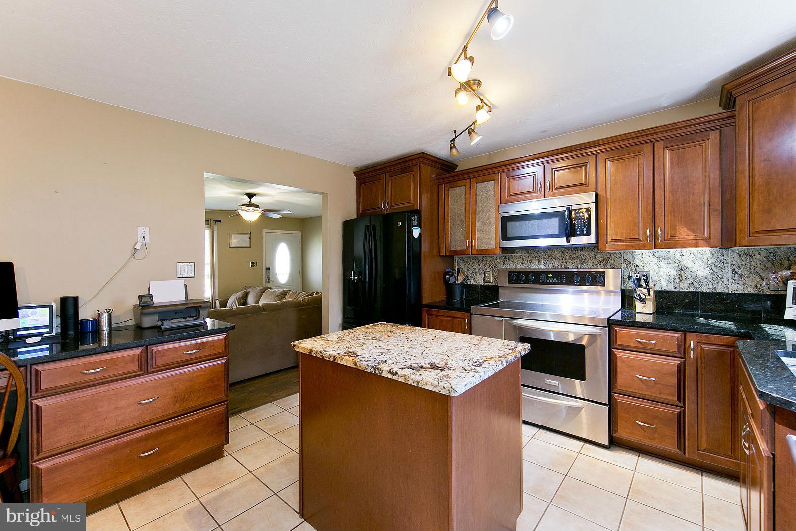 2854 Boliver Road Fort Valley, VA 22652 - Photo 8 of 29 Kitchen