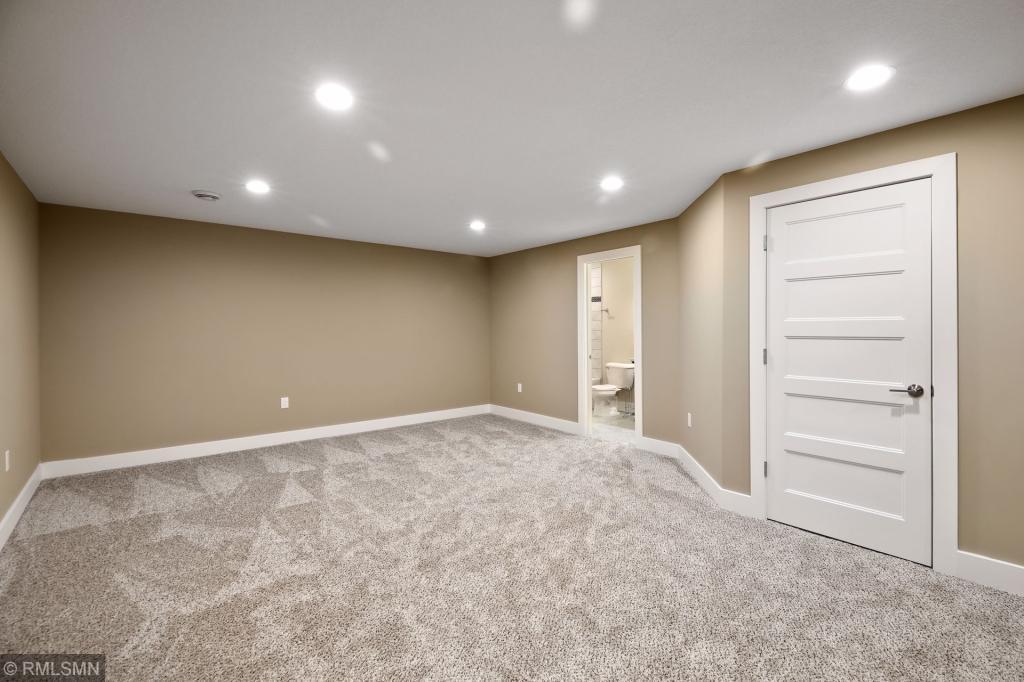1089 Sherwood Road Shoreview, MN 55126 - Photo 35 of 45 Gallery Image 35