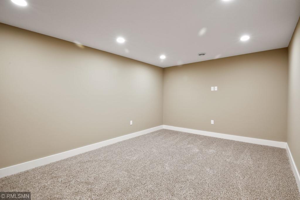 1089 Sherwood Road Shoreview, MN 55126 - Photo 37 of 45 Gallery Image 37