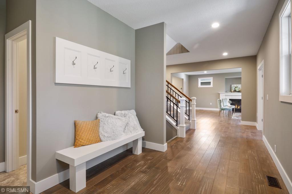 1089 Sherwood Road Shoreview, MN 55126 - Photo 5 of 45 Gallery Image 5