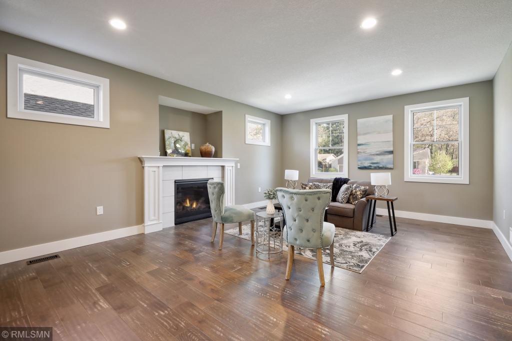 1089 Sherwood Road Shoreview, MN 55126 - Photo 9 of 45 Gallery Image 9