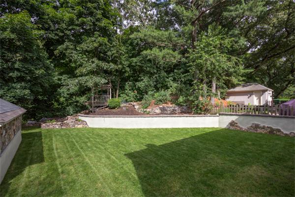 159 Pine Ridge Road Medford, MA 02155 - Photo 4 of 30 Gallery Image 4