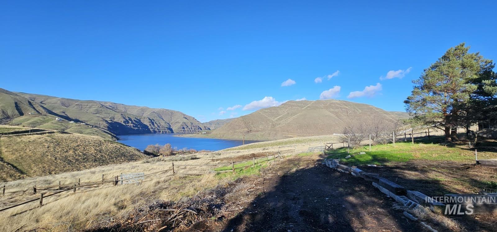 531 Silcott Road Clarkston, WA 99403 - Photo 3 of 48