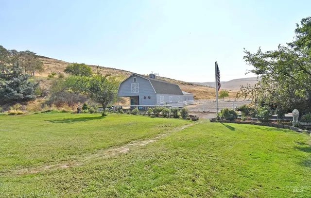 $1,500,000 | 531 Silcott Road, Clarkston, WA 99403