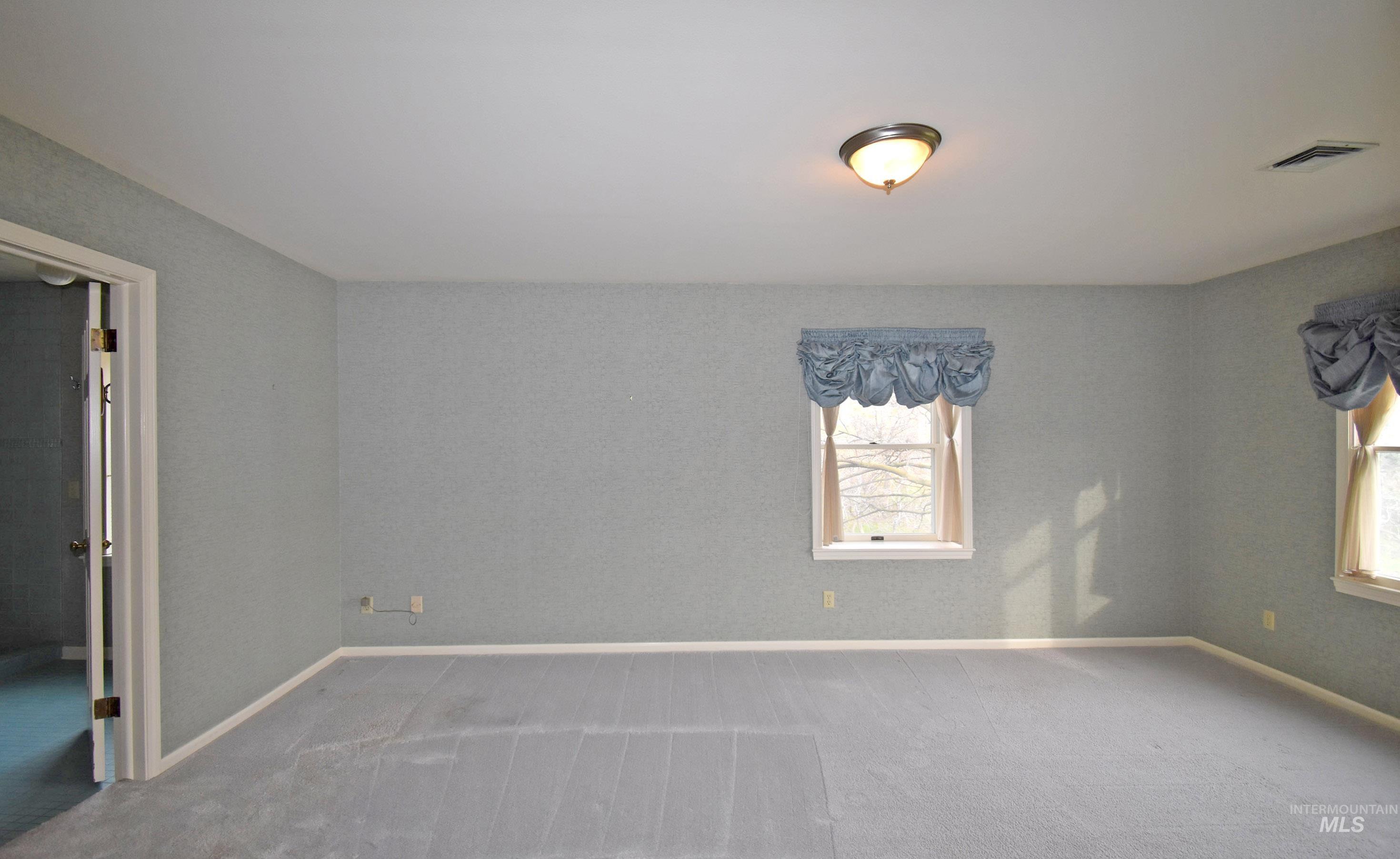 531 Silcott Road Clarkston, WA 99403 - Photo 6 of 48