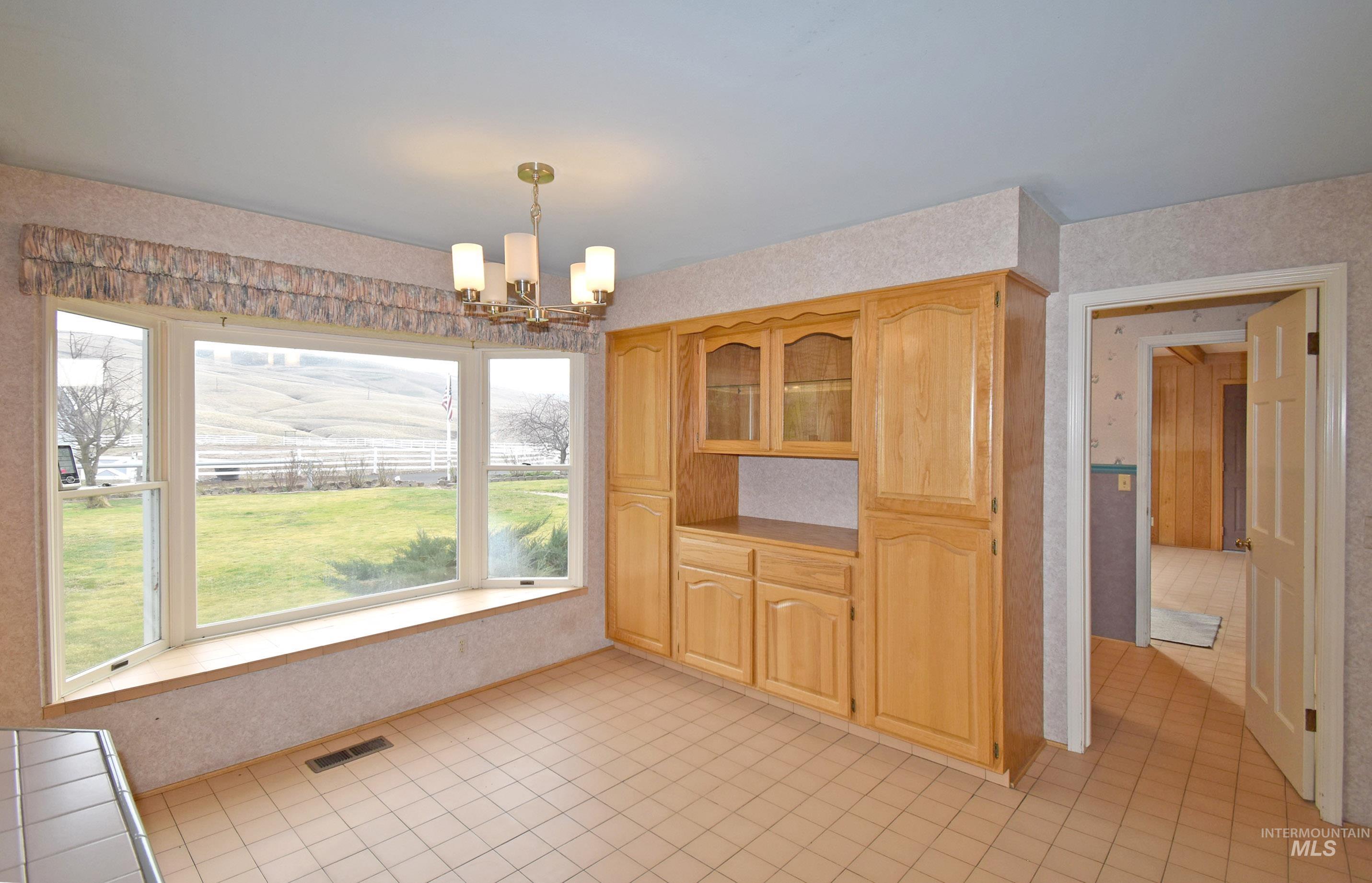 531 Silcott Road Clarkston, WA 99403 - Photo 9 of 48