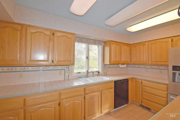 $1,244,000 | 531 Silcott Road, Clarkston, WA 99403