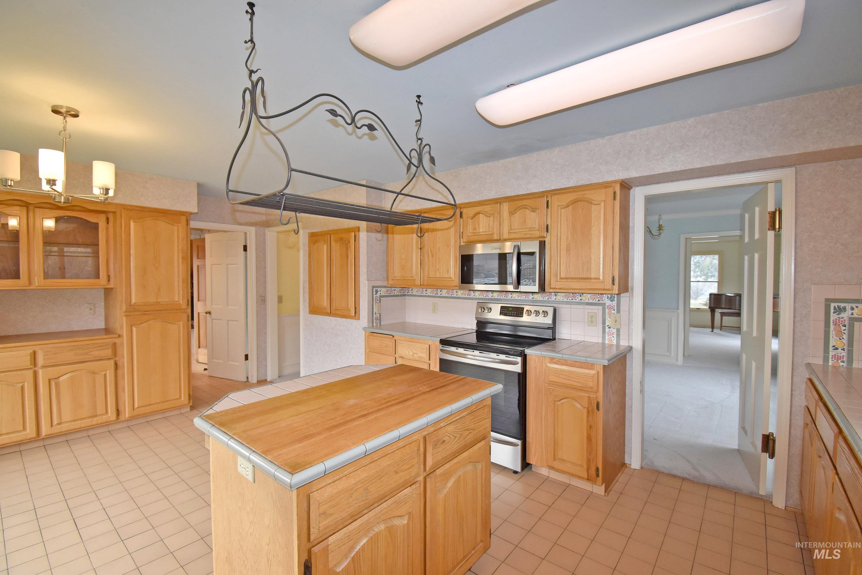 531 Silcott Road Clarkston, WA 99403 - Photo 10 of 48