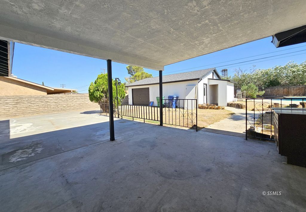 817 West Wasp Avenue Ridgecrest, CA 93555 - Photo 36 of 50