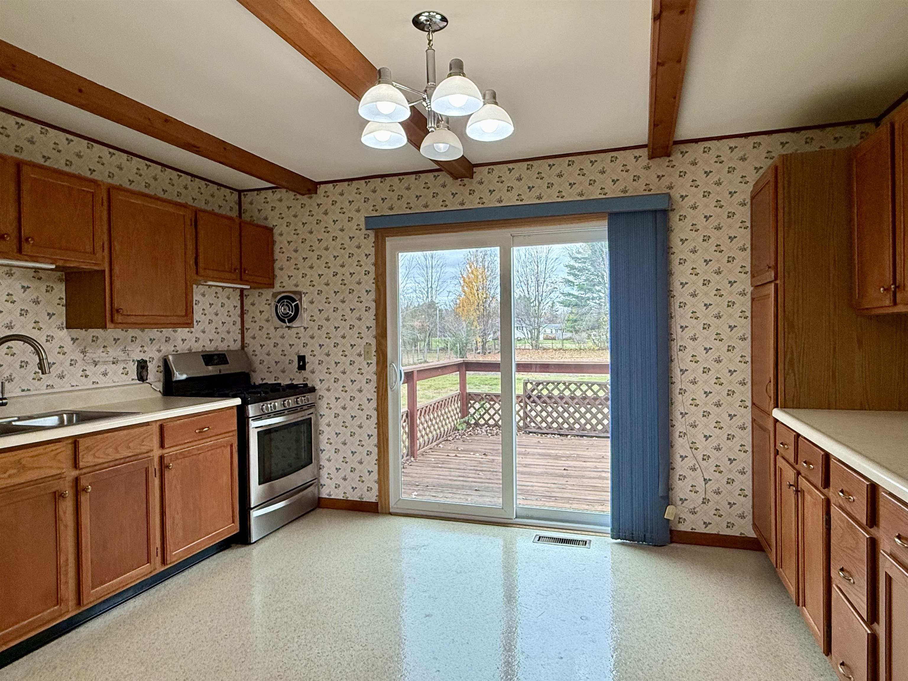37 Meadow Road Milton, VT 05468 - Photo 6 of 45 Gallery Image 6