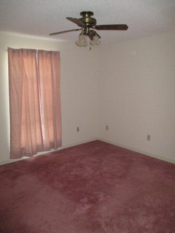 20950 County Road 28 Foley, AL 36535 - Photo 14 of 16 guest bedroom 2