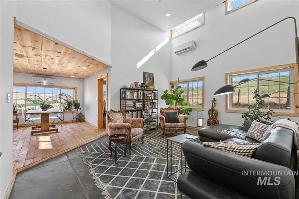 $729,000 | 11980 N Highway, Horseshoe Bend, ID 83629