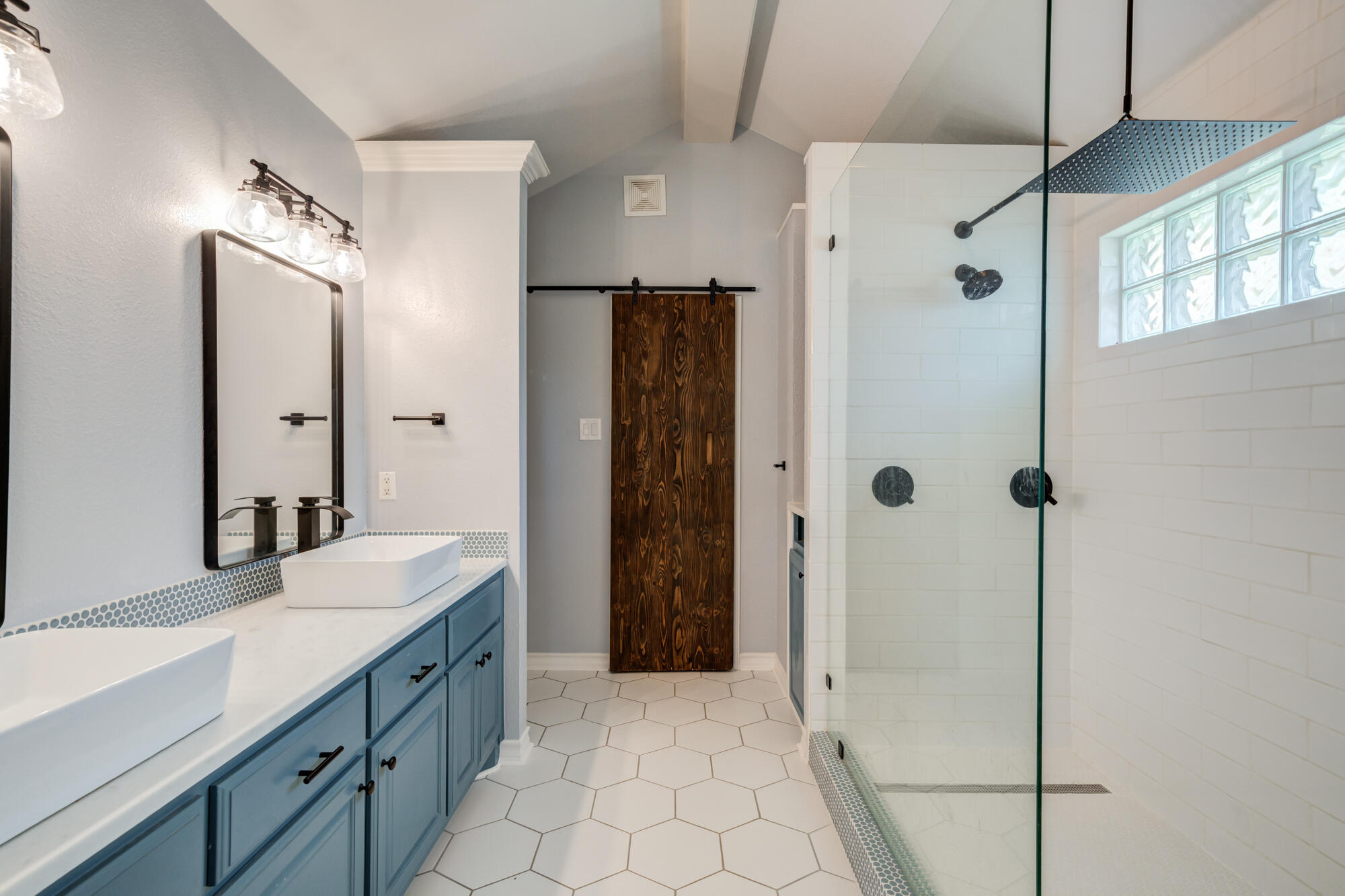 3004 104th Street Lubbock, TX 79423 - Photo 21 of 34 DSC02977_78_79_80_81