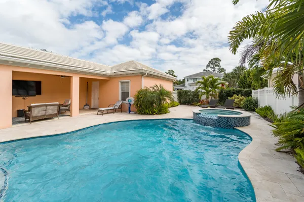 $8,900 | 2625 East Community Drive, Jupiter, FL 33458