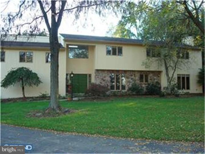 757 Panorama Road Villanova, PA 19085 - Photo 2 of 11