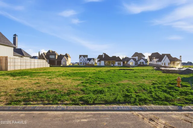 $175,000 | 205 Sabal Grv Lane, Youngsville, LA 70592