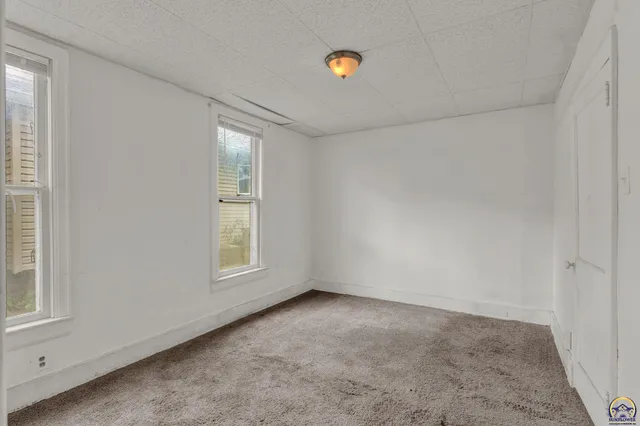 $92,000 | 1181 Southwest MacVicar Avenue, Topeka, KS 66604