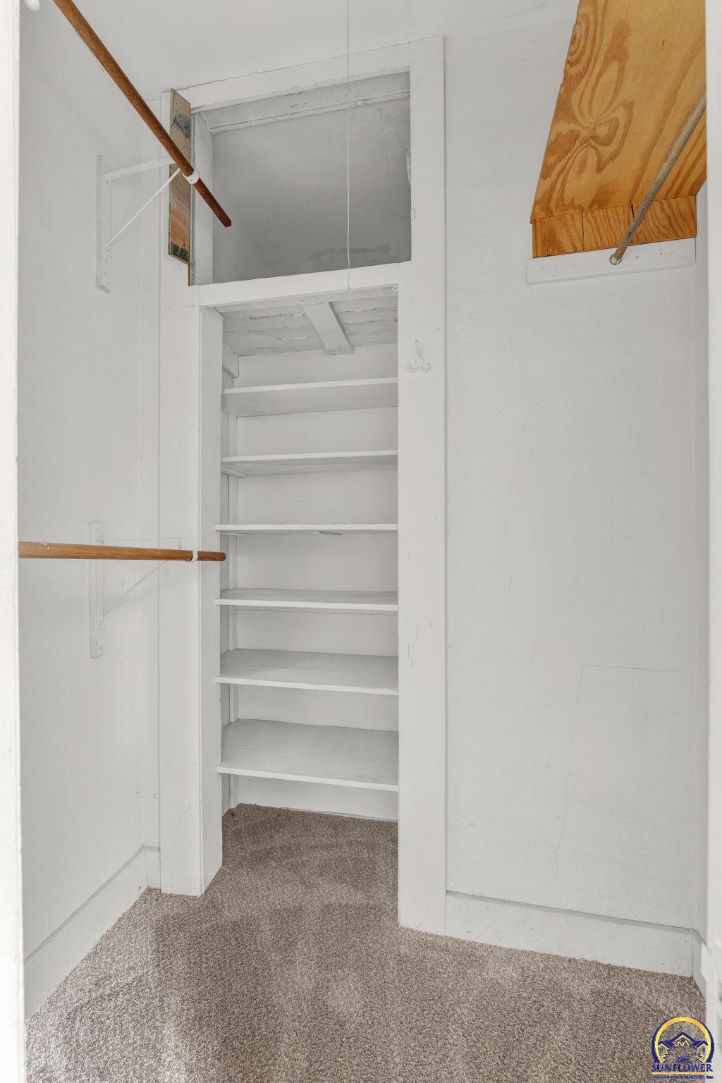 1181 Southwest MacVicar Avenue Topeka, KS 66604 - Photo 15 of 21