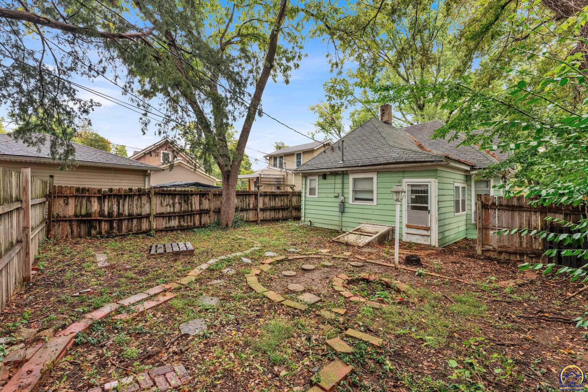 1181 Southwest MacVicar Avenue Topeka, KS 66604 - Photo 19 of 21