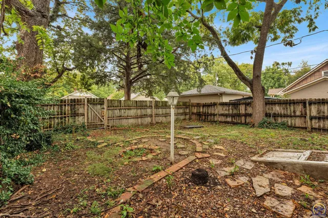 $92,000 | 1181 Southwest MacVicar Avenue, Topeka, KS 66604