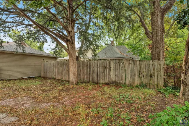 $92,000 | 1181 Southwest MacVicar Avenue, Topeka, KS 66604