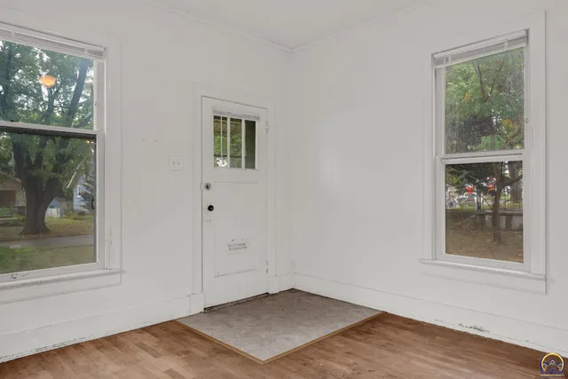 $92,000 | 1181 Southwest MacVicar Avenue, Topeka, KS 66604