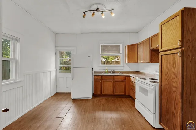 $92,000 | 1181 Southwest MacVicar Avenue, Topeka, KS 66604