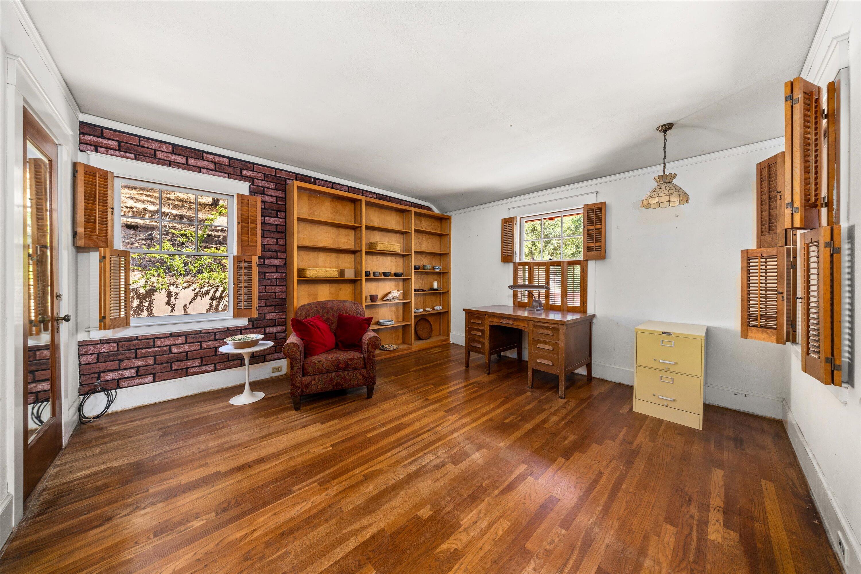 1060 Tremonto Road Santa Barbara, CA 93103 - Photo 19 of 49 Office