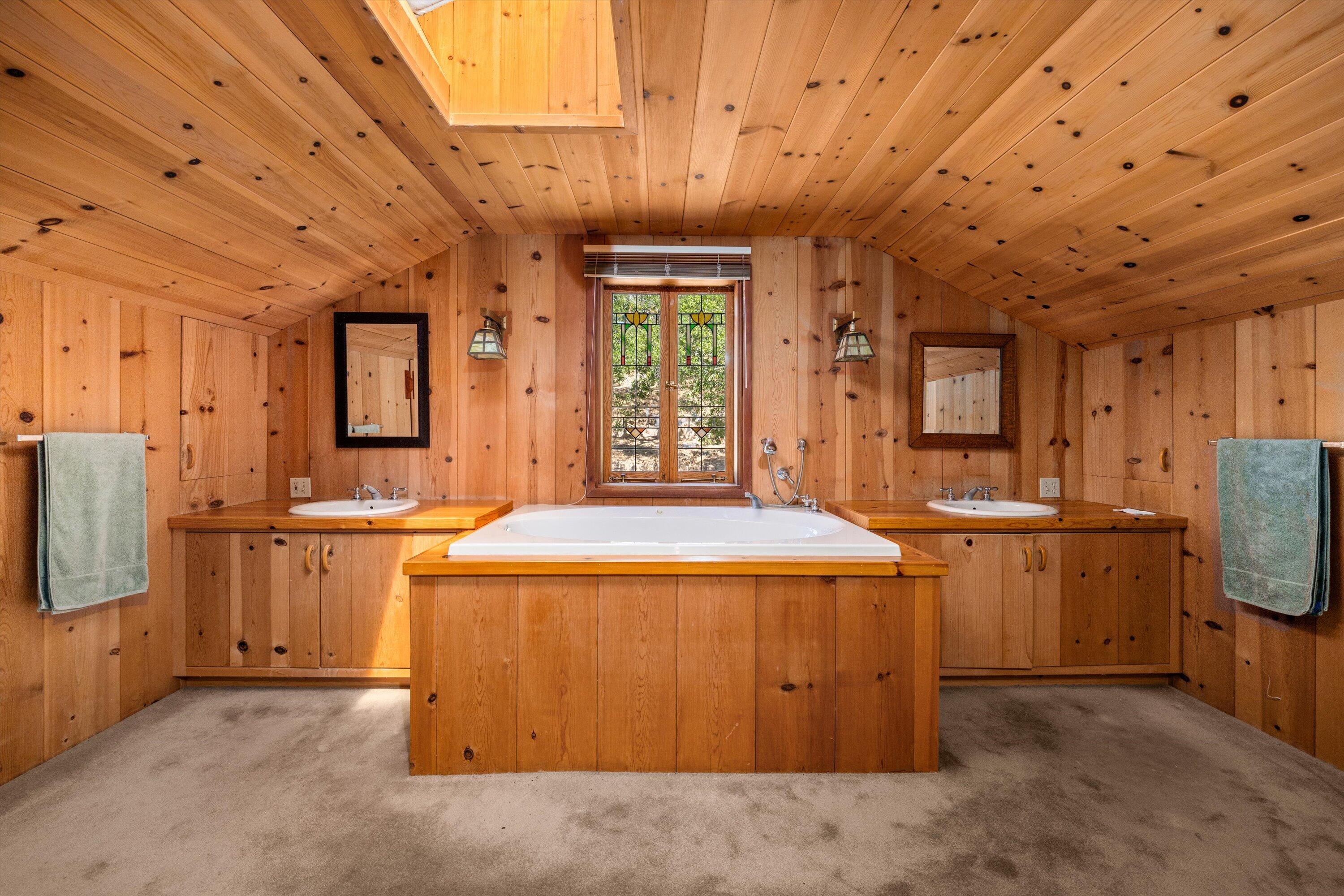 1060 Tremonto Road Santa Barbara, CA 93103 - Photo 24 of 49 Primary Bathroom