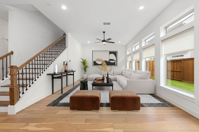 $720,000 | 1724 Leilani Drive, Houston, TX 77055