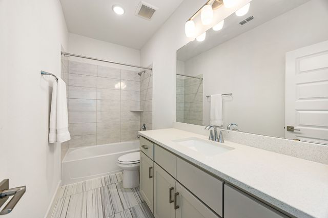 $720,000 | 1724 Leilani Drive, Houston, TX 77055