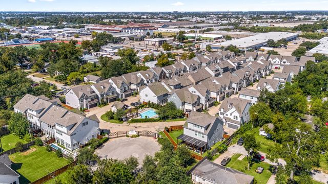 $720,000 | 1724 Leilani Drive, Houston, TX 77055