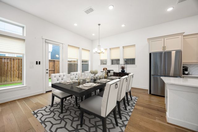 $720,000 | 1724 Leilani Drive, Houston, TX 77055