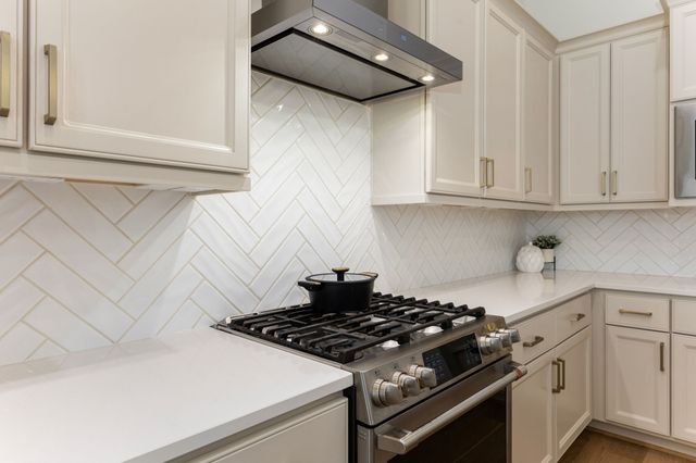 $720,000 | 1724 Leilani Drive, Houston, TX 77055