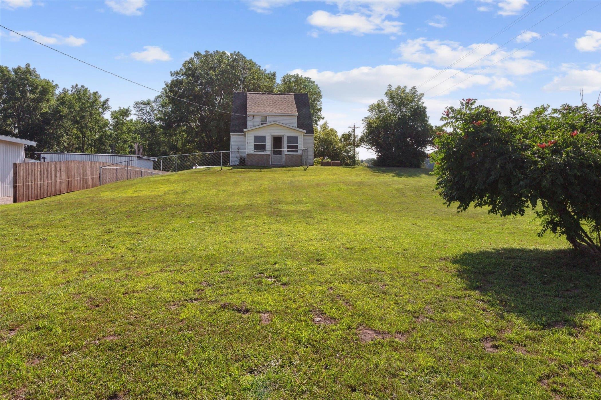 31 East Jackson Road St. Louis, MI 48880 - Photo 2 of 38