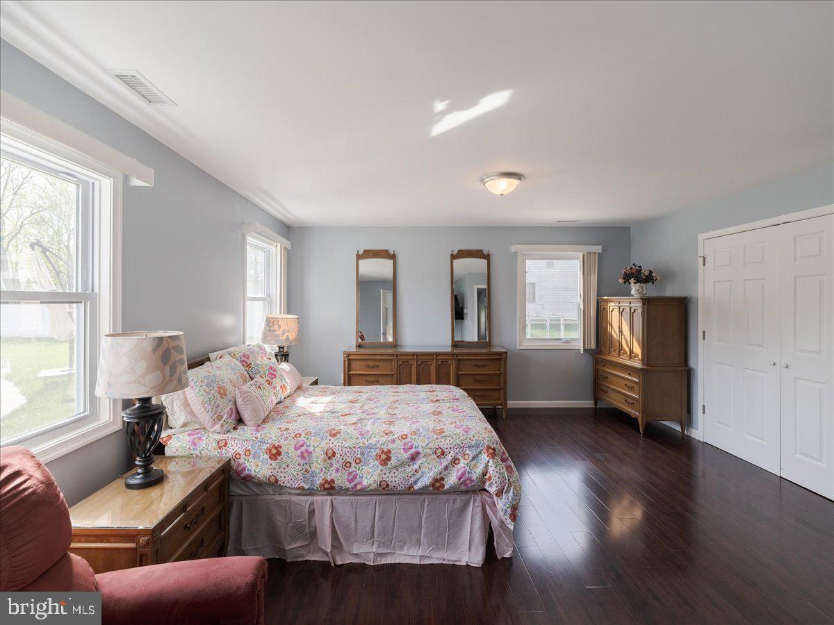 45 Shelley Road Southampton, PA 18966 - Photo 17 of 31 a bedroom with a bed and wooden floor