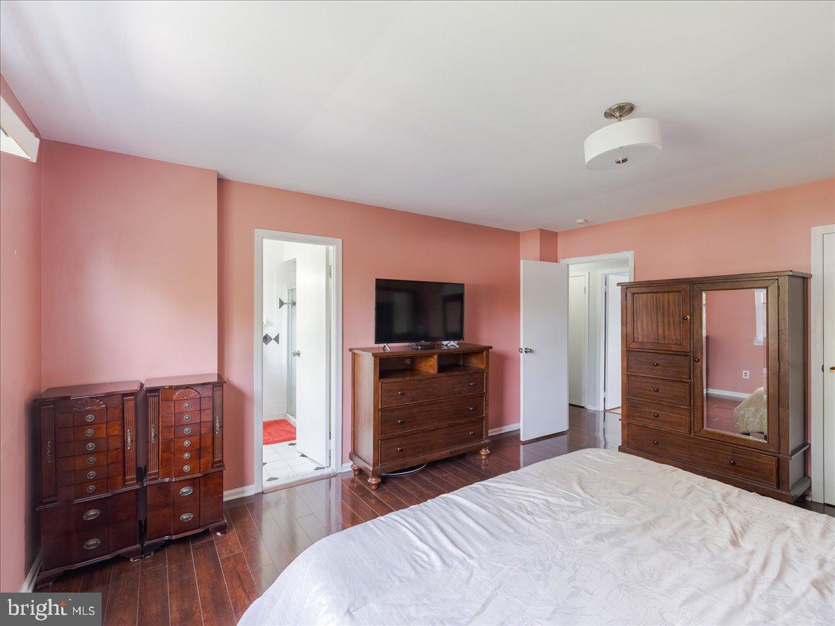 45 Shelley Road Southampton, PA 18966 - Photo 24 of 31 a bedroom with a bed and a television