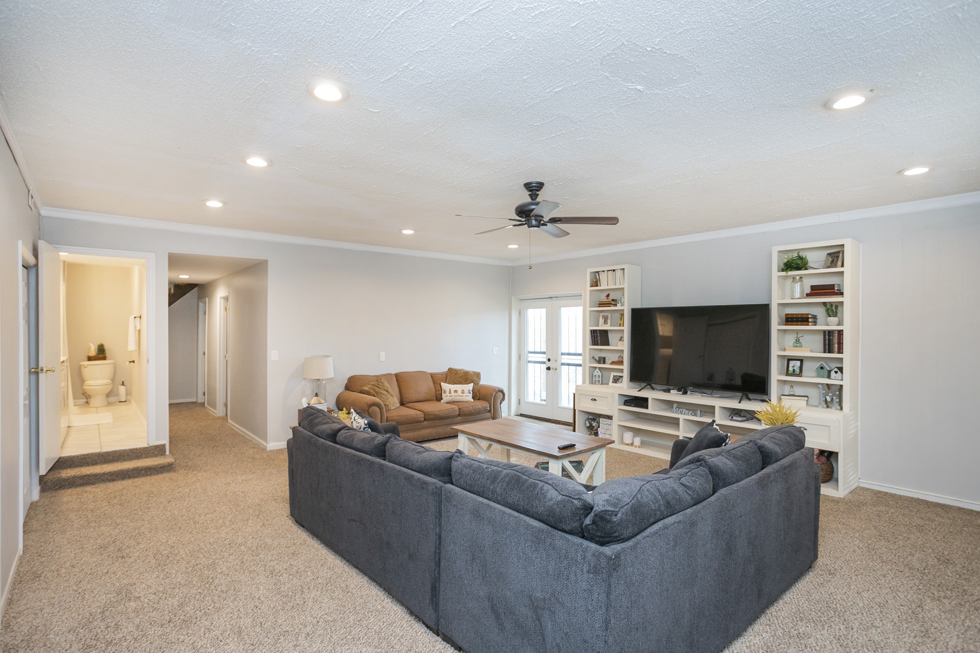 1124 Jacksons View Road Hermitage, TN 37076 - Photo 19 of 22 a living room with furniture and a flat screen tv